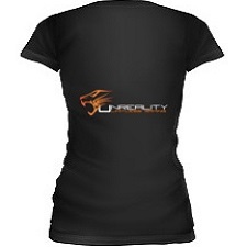 Ein schwarzes, Figur betontes T-Shirt mit Kurzarm und rundhals Ausschnitt in Rückansicht. Unter dem Schulterbereich ist das TU-Logo (Löwenkopf in orange und Schriftzug in weiß) zu sehen.